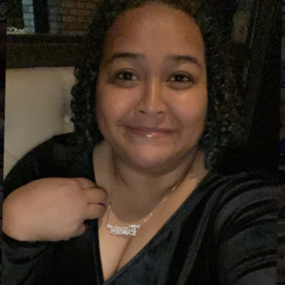 Meet your Posher, Nasia